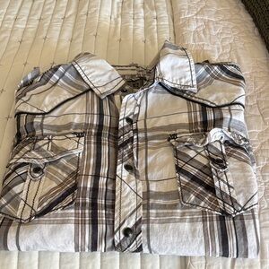 BKE ATHLETIC FIT size large button (snap) down long sleeve